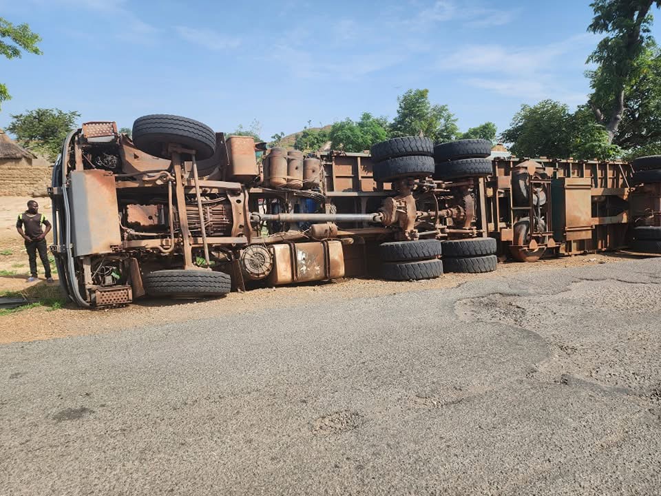 Garoua: la MINAT visite les installations sinistrées de LAVANET