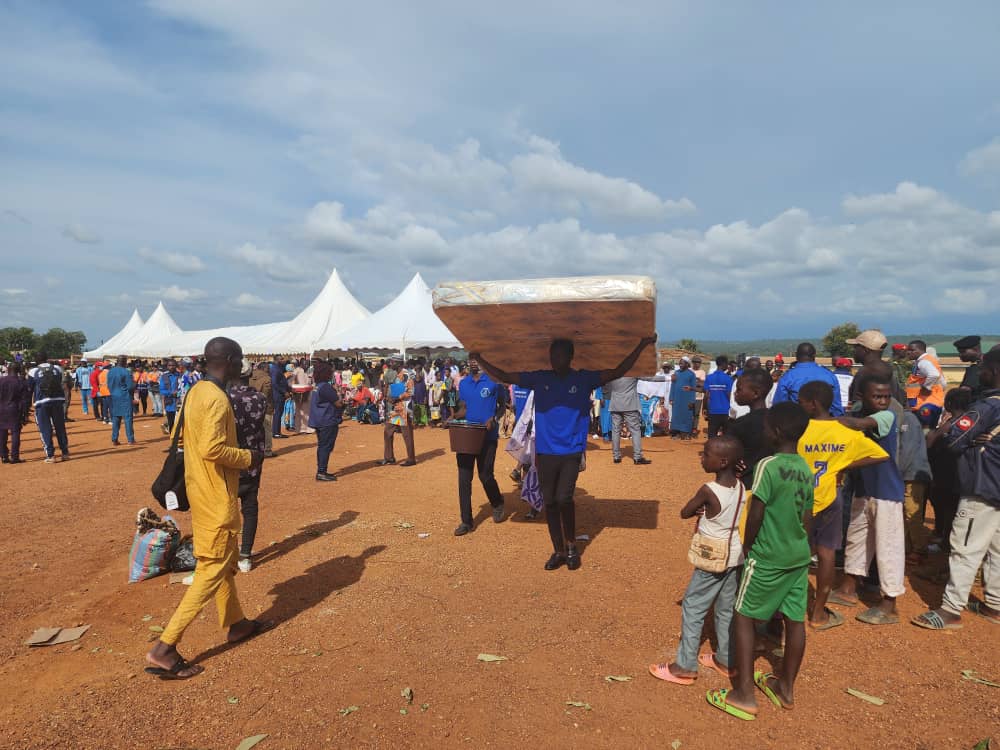 Assistance humanitaire : Le MINAT distribue des dons à plus de 500 sinistrés du département du Mbéré