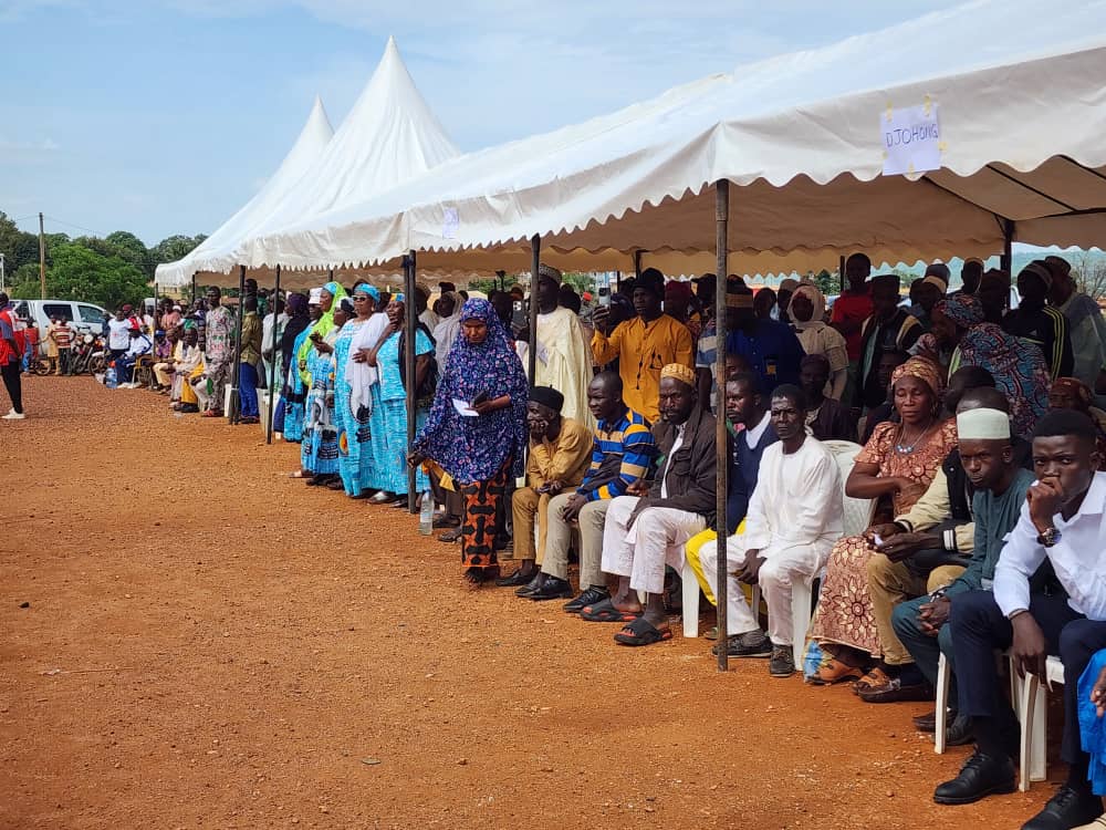 Assistance humanitaire : Le MINAT distribue des dons à plus de 500 sinistrés du département du Mbéré