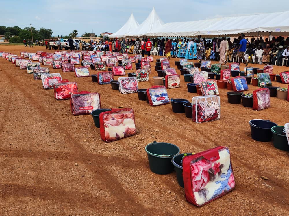 Assistance humanitaire : Le MINAT distribue des dons à plus de 500 sinistrés du département du Mbéré