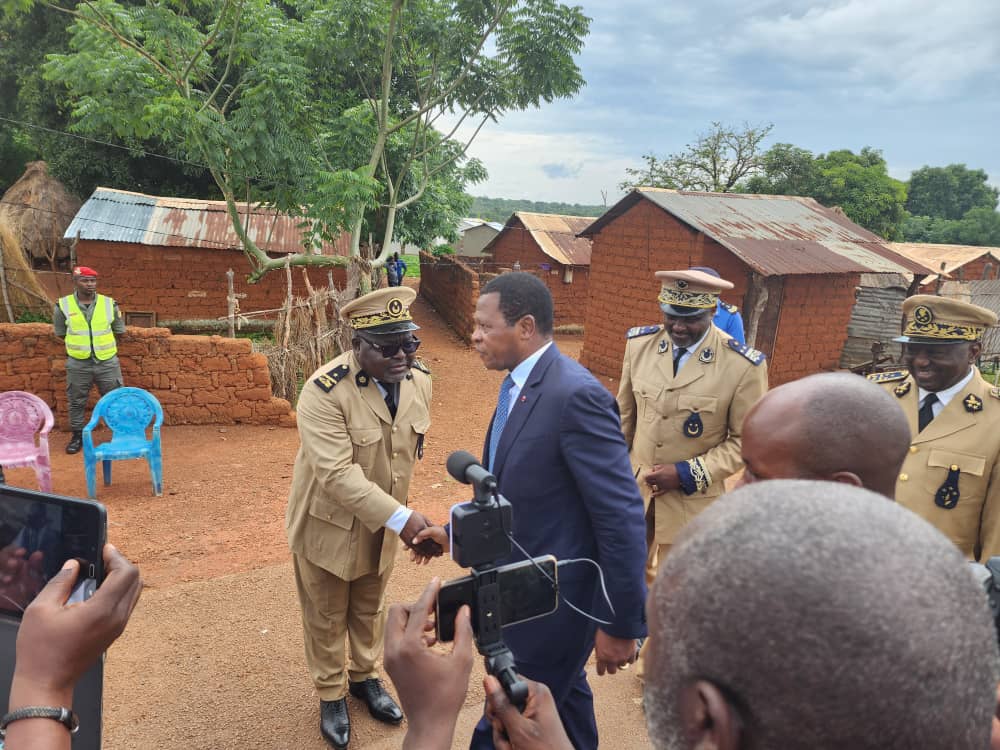 Assistance humanitaire : Le MINAT distribue des dons à plus de 500 sinistrés du département du Mbéré