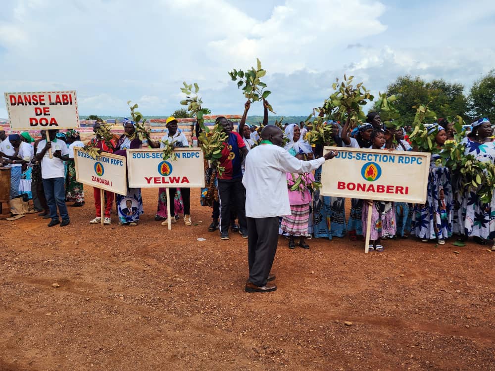 Assistance humanitaire : Le MINAT distribue des dons à plus de 500 sinistrés du département du Mbéré
