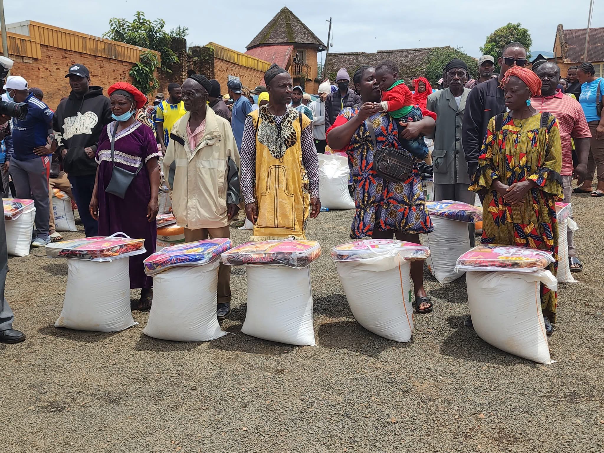 Nord-Ouest : 500 personnes vulnérables reçoivent des dons humanitaires