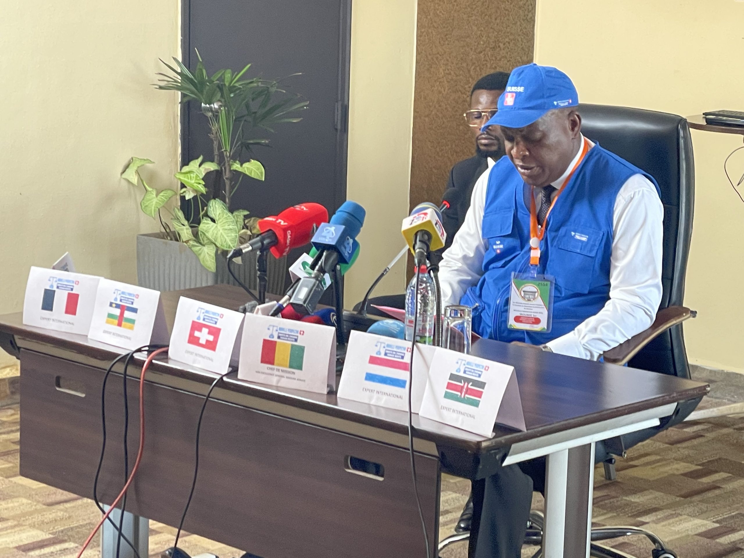 Présidentielle 2025 : Sékouba Konaté apprécie le bon déroulement et la pacifité du scrutin