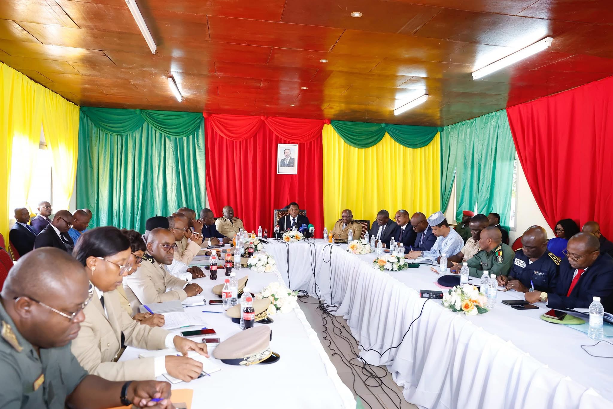 MINAT Boss on appeasement mission distributes Head of State´s speech,calls on authorities to spread peace