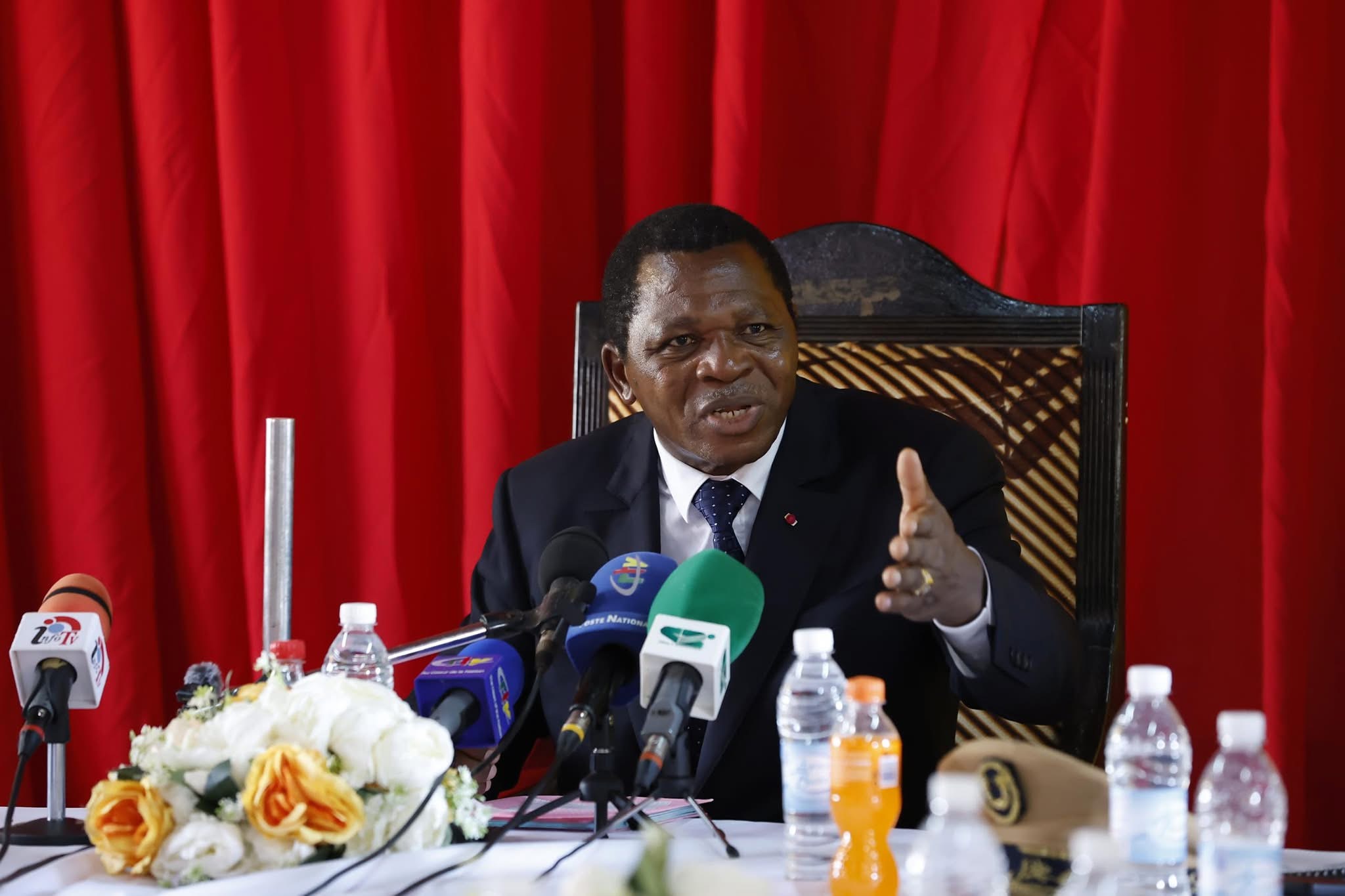 MINAT Boss on appeasement mission distributes Head of State´s speech,calls on authorities to spread peace