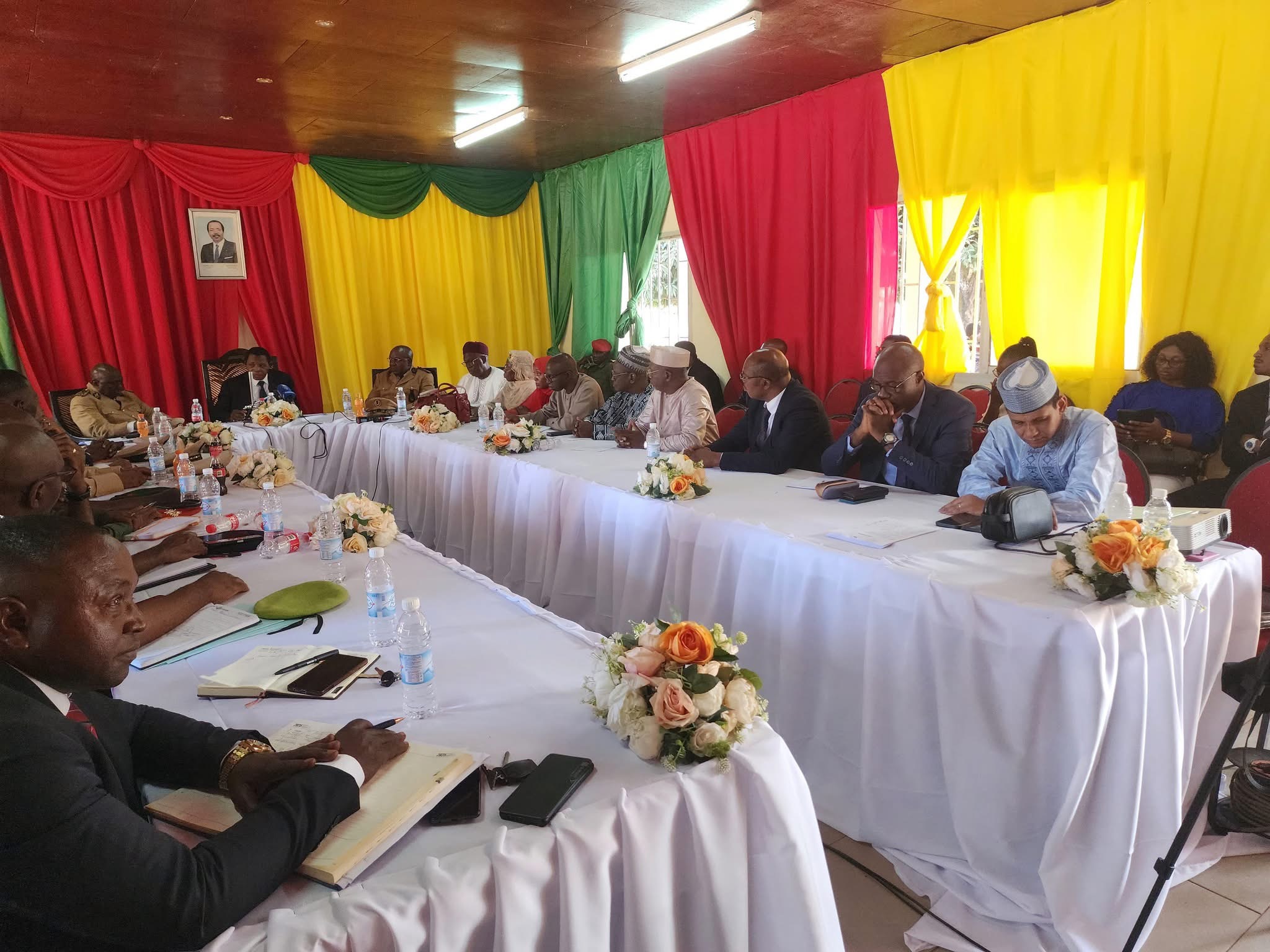 MINAT Boss on appeasement mission distributes Head of State´s speech,calls on authorities to spread peace