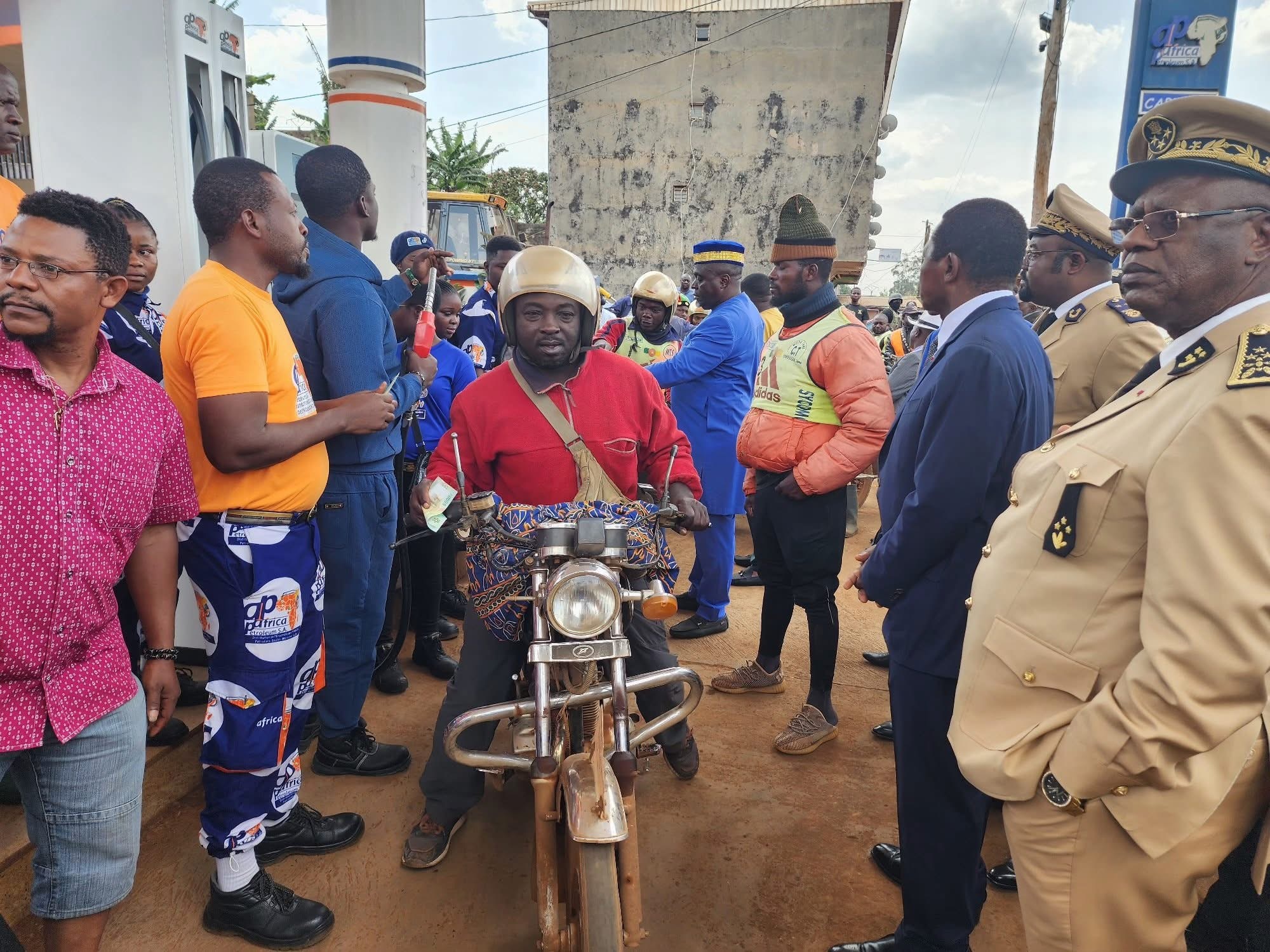 West Region: MINAT Boss Encourages Motorcycle Riders witrh free Fruel and 5000 CFA