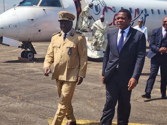 Yetuk anal fotosuratlar