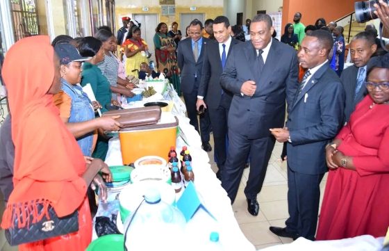 Brains, Bilingualism, and Food Fair Shine at MINAT