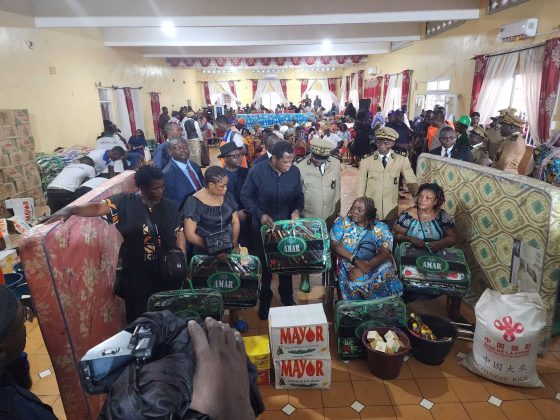 Inondations à Limbe : le couple présidentiel au chevet de plus de 600 familles sinistrées