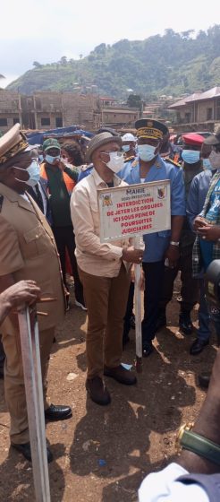 Propreté urbaine à Yaoundé : le Gouverneur du Centre sur le terrain